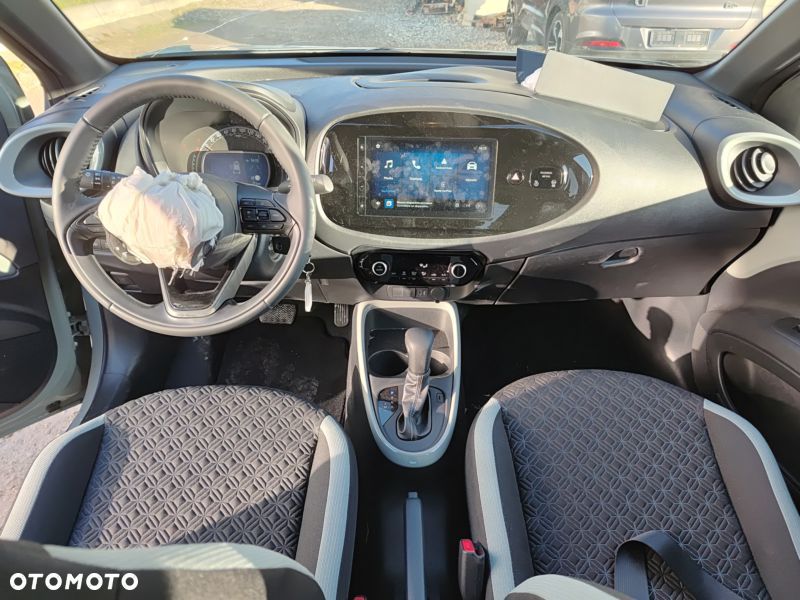 Toyota Aygo X 1.0 VVT-i Color Edition X-shift - 25