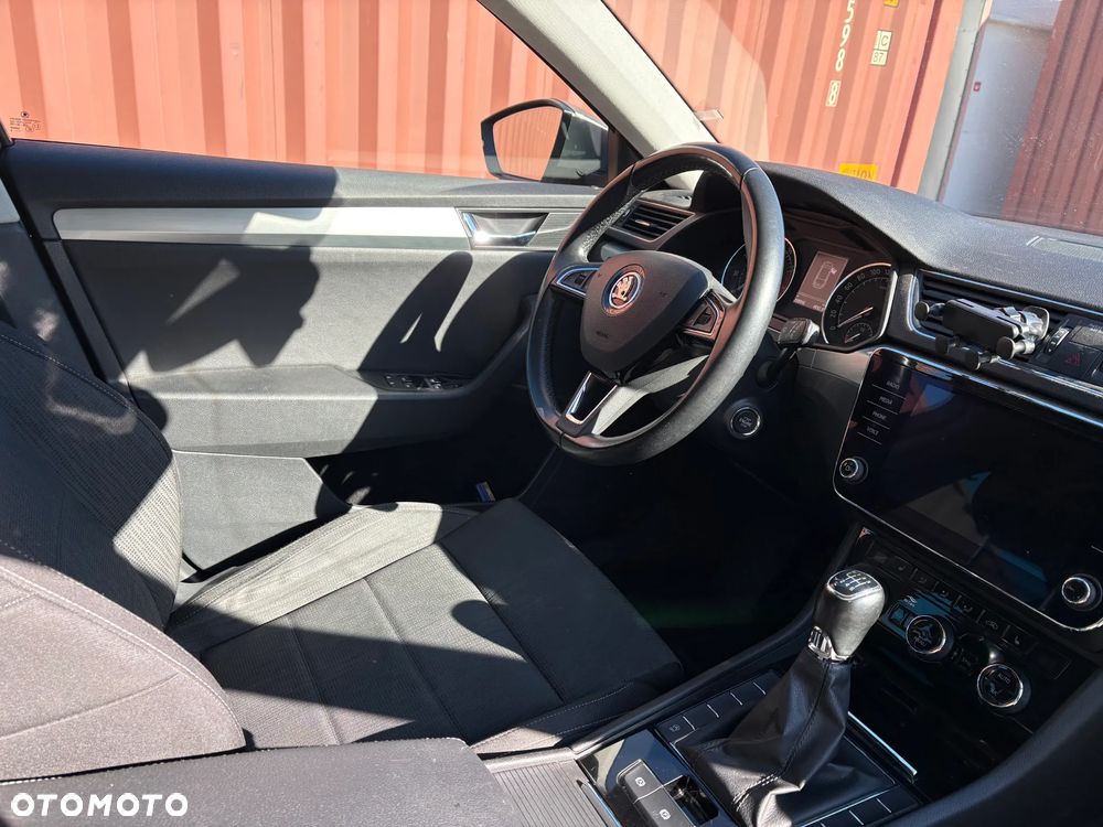 Skoda Superb 1.8 TSI Ambition - 12