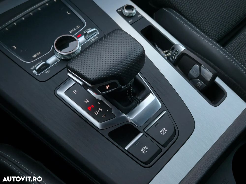 Audi Q5 55 TFSIe quattro S tronic S line - 20