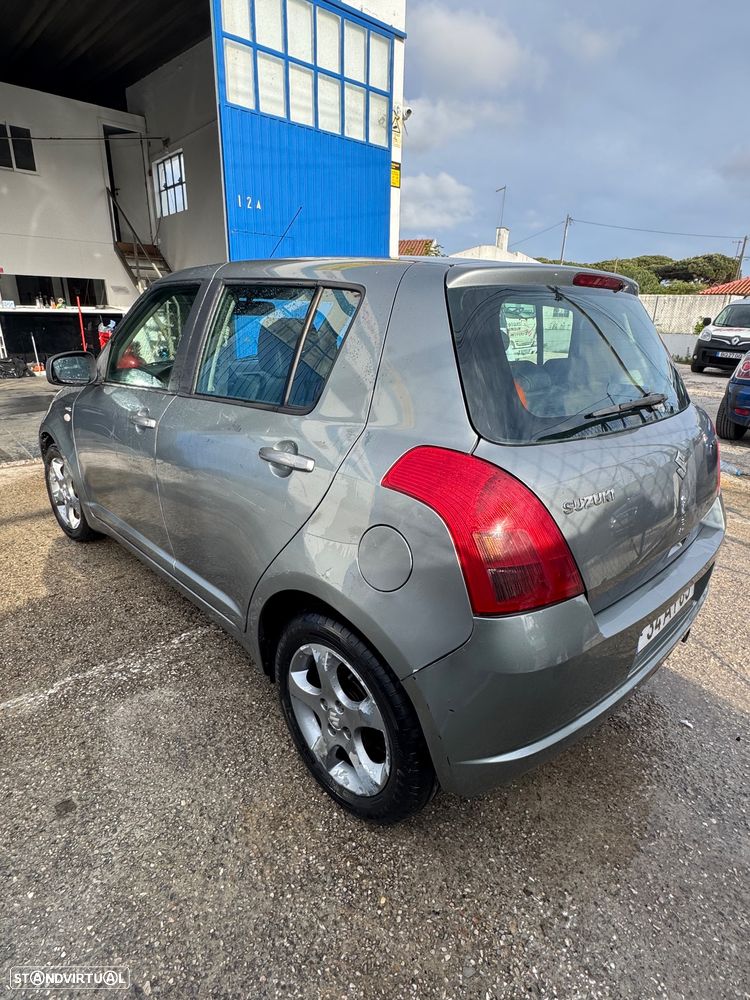 Suzuki Swift 1.3 DDiS GL - 4