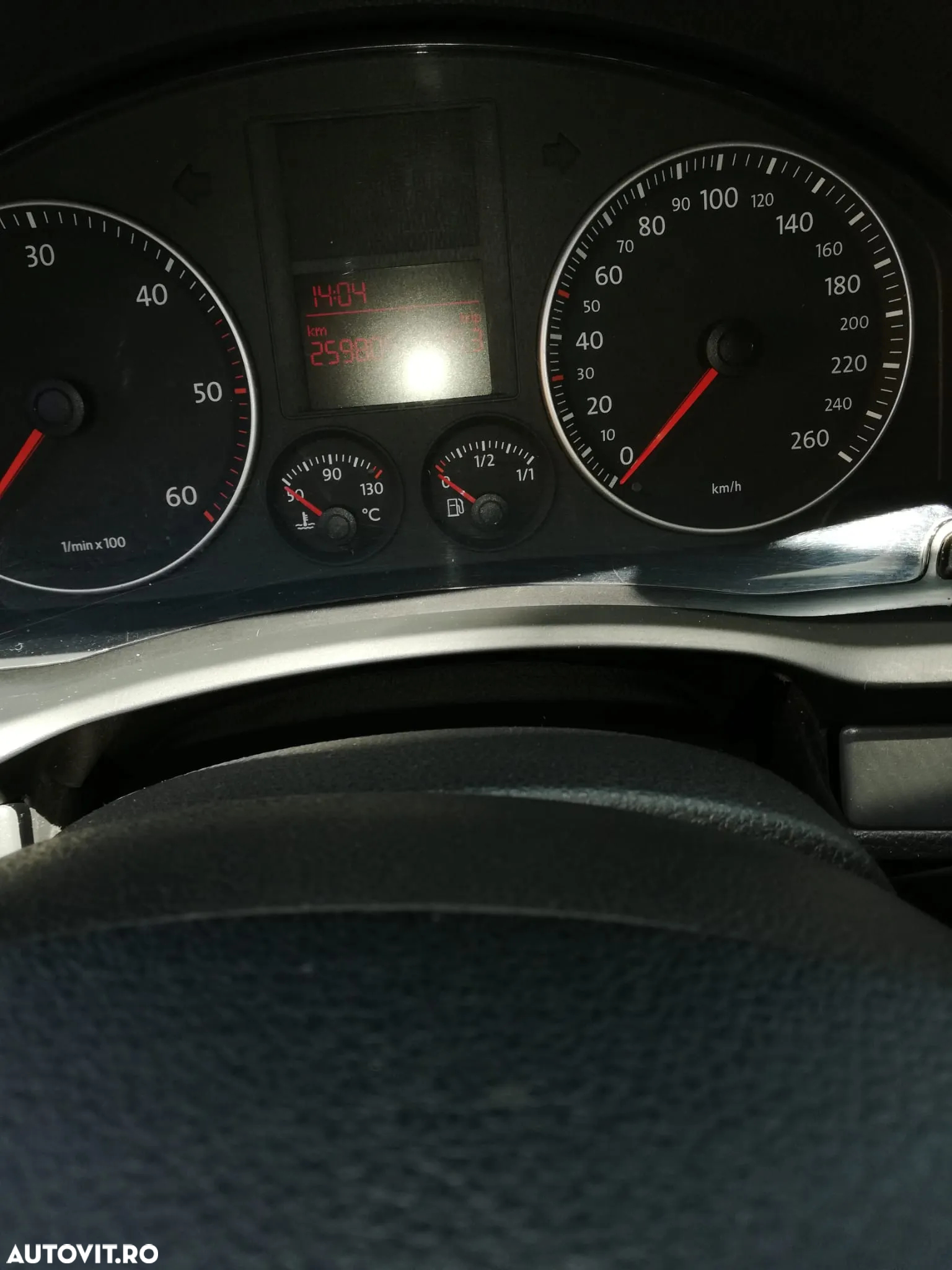 Volkswagen Golf 1.9 TDI 4Motion DPF Trendline - 11