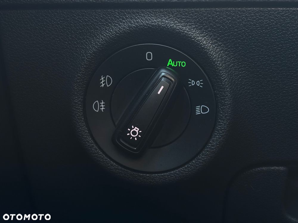 Skoda Karoq 1.5 TSI ACT GPF 4x2 Ambition - 27