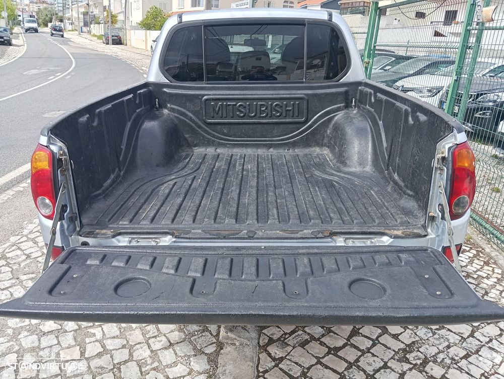 Mitsubishi L200 2.5 DI-D CD Invite AC 4WD - 16