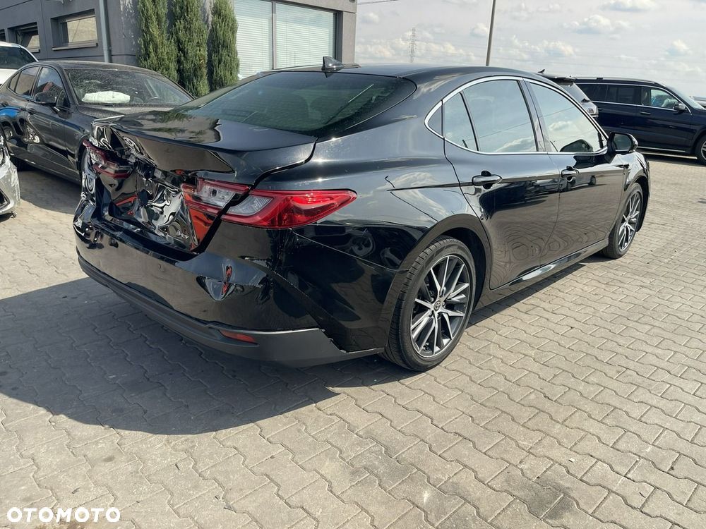 Toyota Camry 2.5 Hybrid Dynamic Force Executive e-CVT - 2