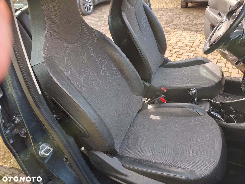 Toyota Aygo - 14