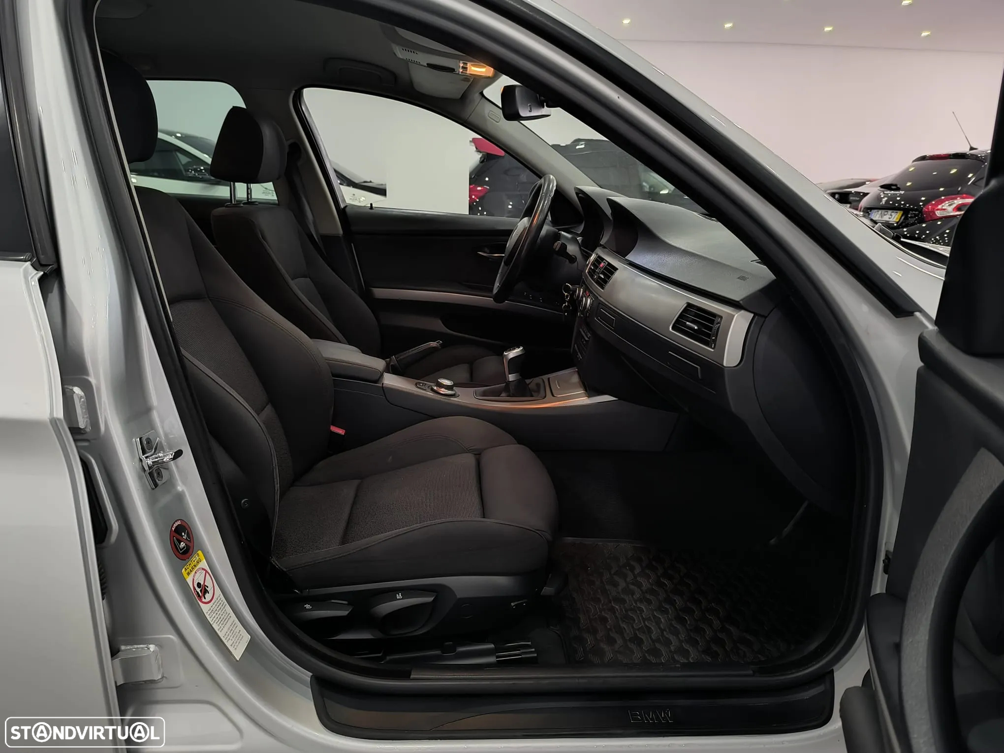 BMW 320 d Touring - 25