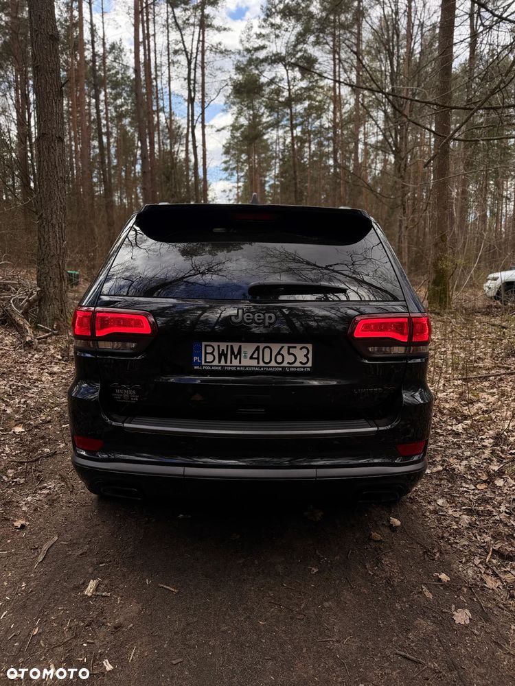 Jeep Grand Cherokee - 17