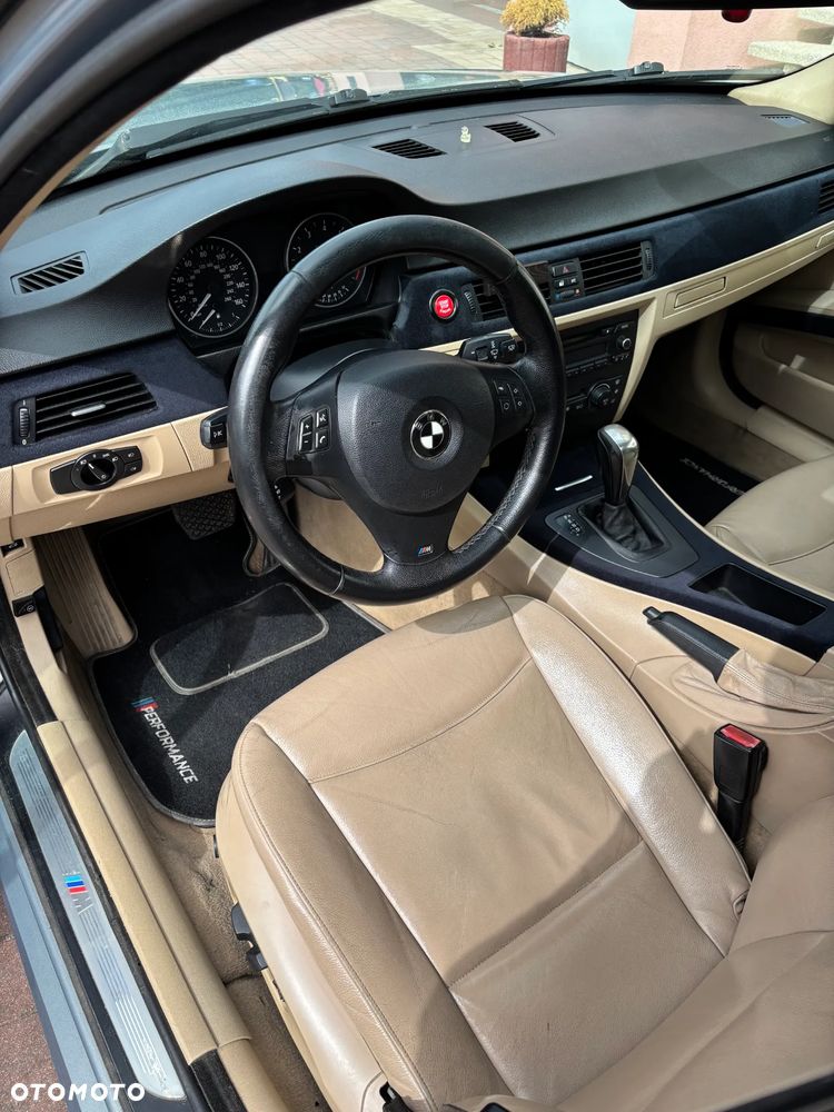 BMW Seria 3 330i - 15