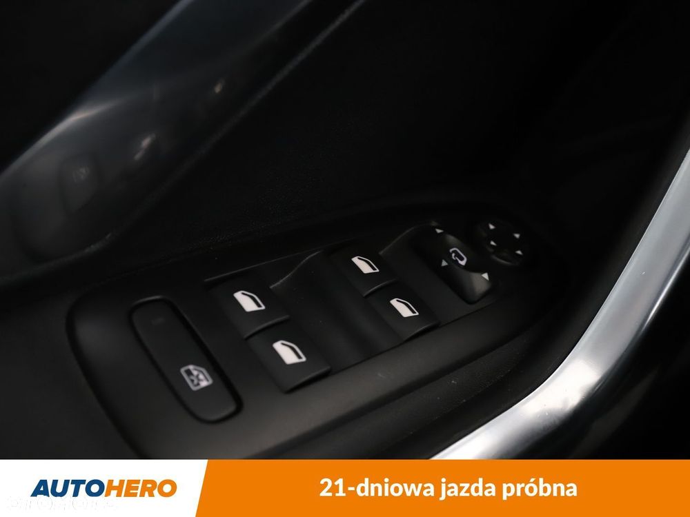 Peugeot 2008 1.2 Pure Tech GPF Crossway S&S - 32