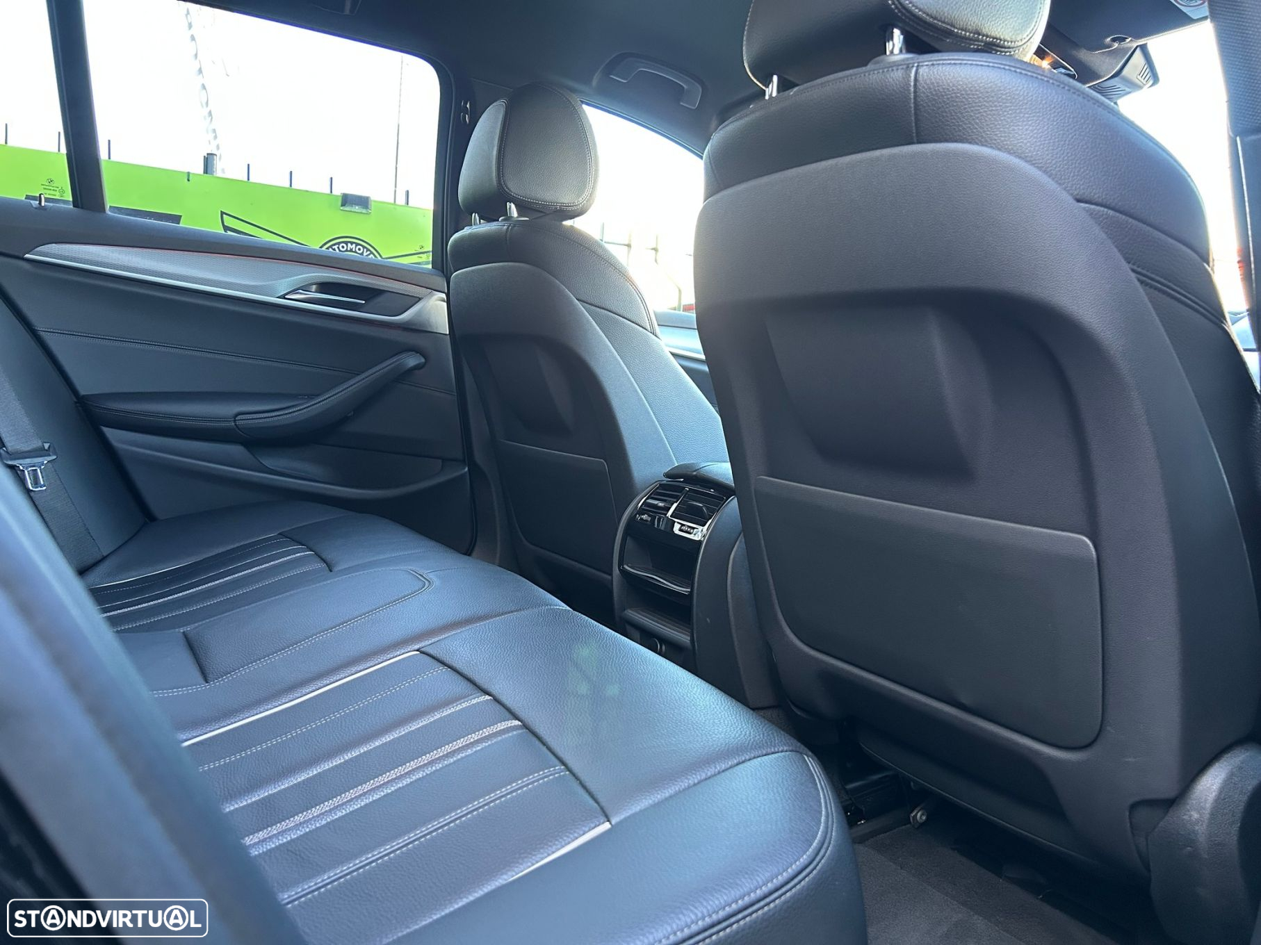 BMW 530 d Pack M Auto - 27