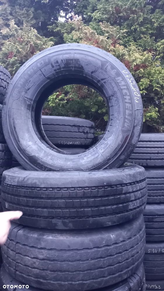 MICHELIN 285/70R 19,5 przód - 3