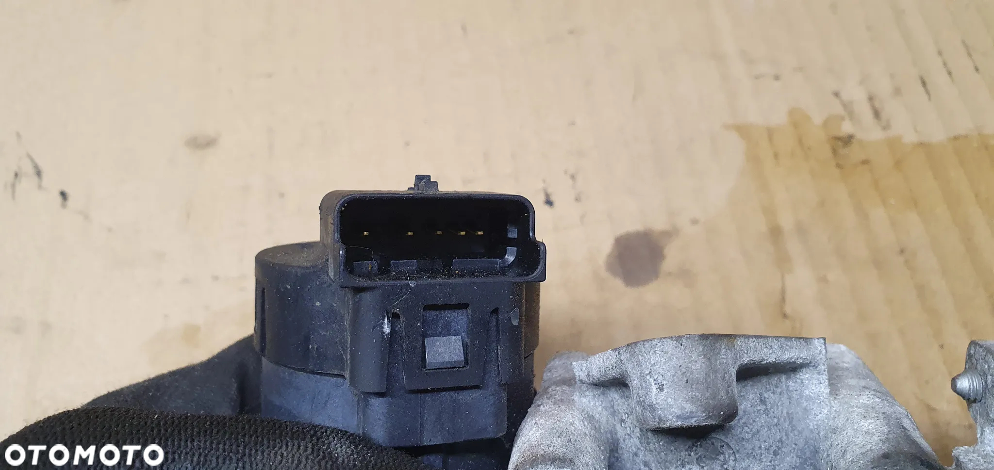 Zawór EGR chłodnica chłodniczka Citroen C5 III 2.0 HDI 9681825280 9686916780 - 5
