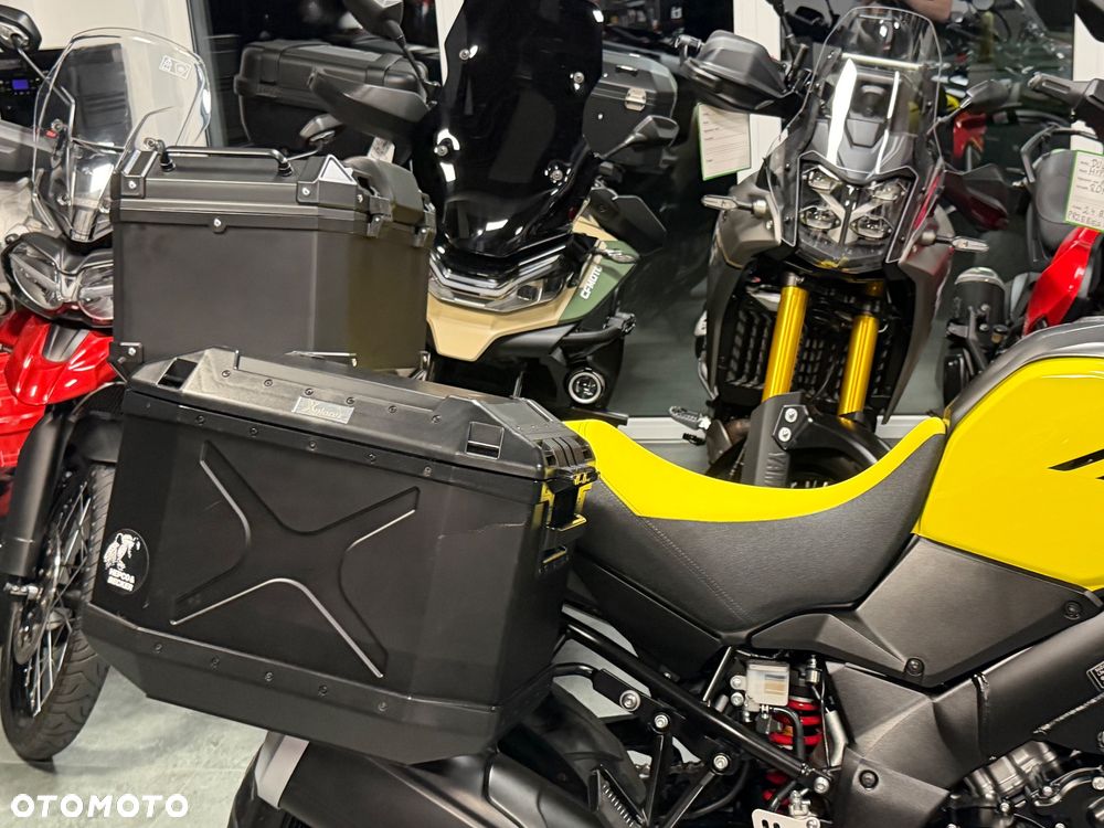 Suzuki V-STROM - 10
