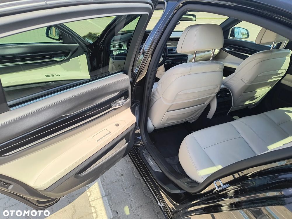 BMW Seria 7 730d - 10