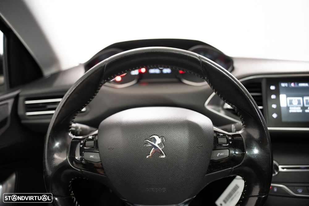 Peugeot 308 1.2 PureTech Allure - 11