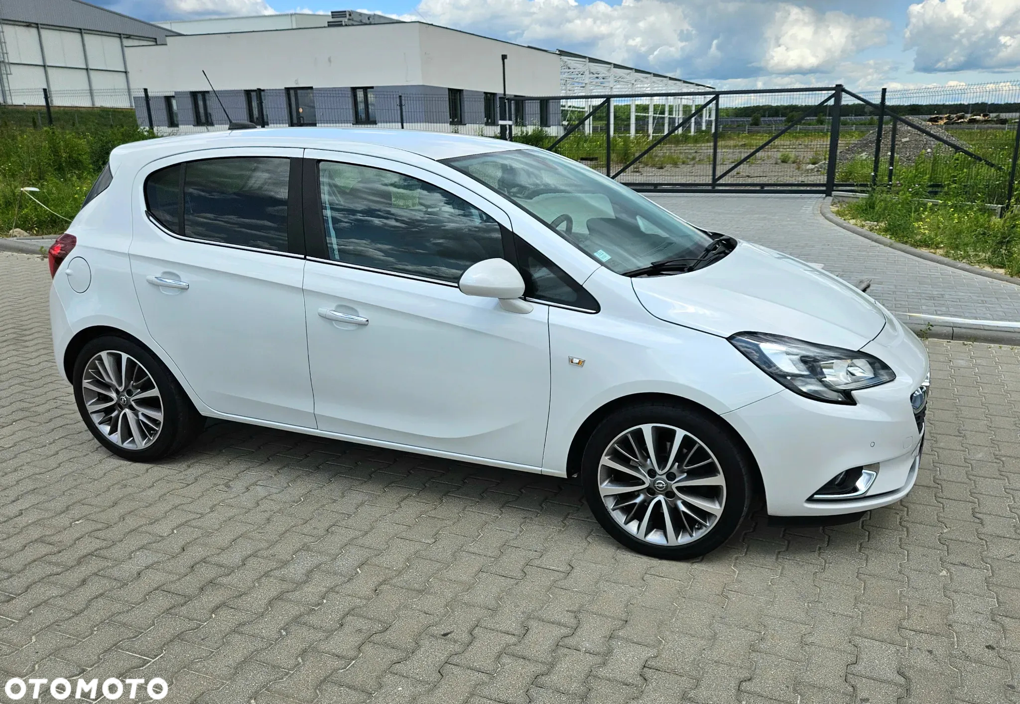 Opel Corsa 1.4 T Cosmo S&S - 28
