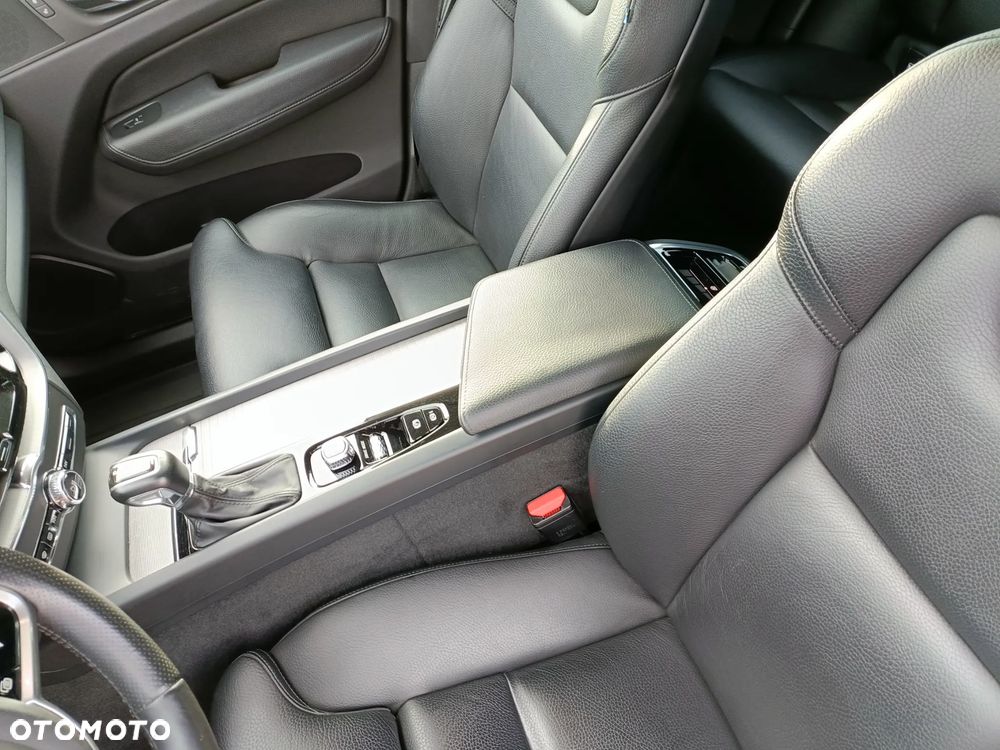 Volvo XC 60 T5 AWD Inscription - 34