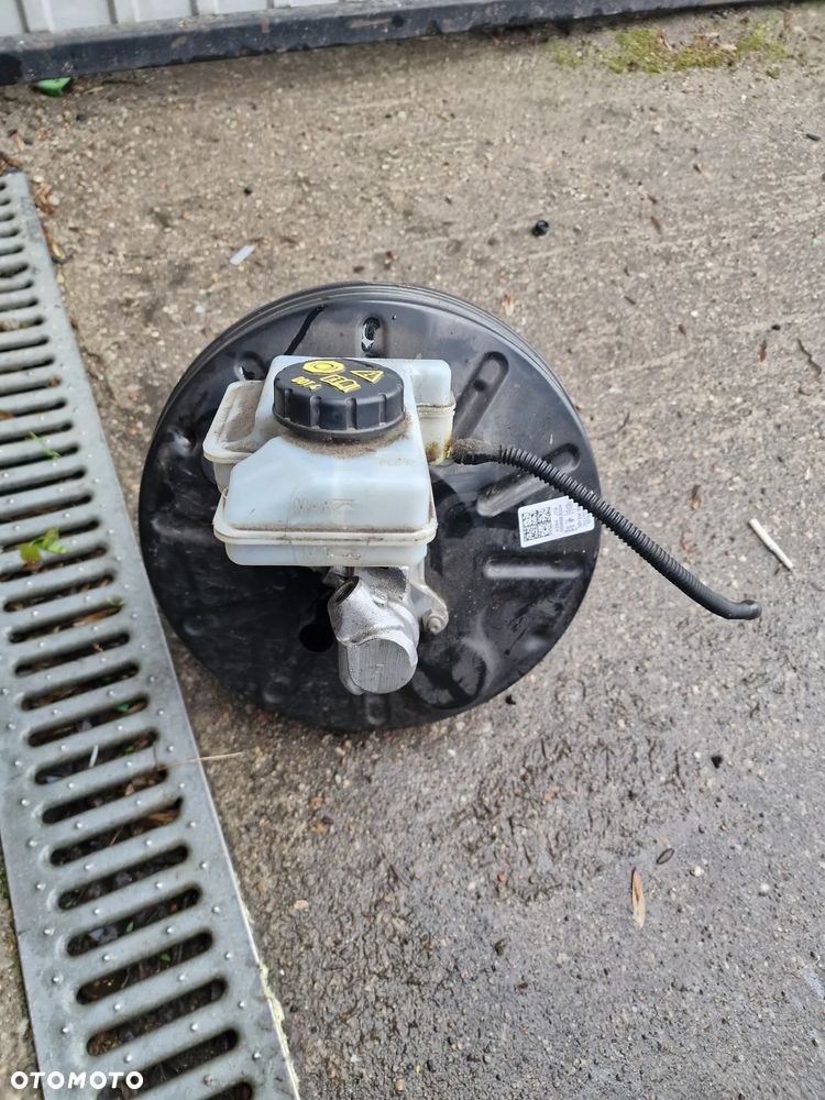 Serwo vw 5Q0 614 105CK - 5