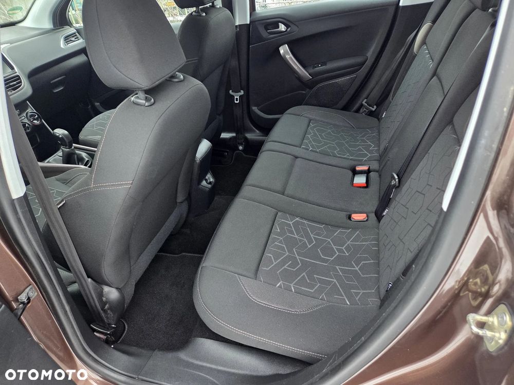 Peugeot 2008 PureTech 82 Access - 14