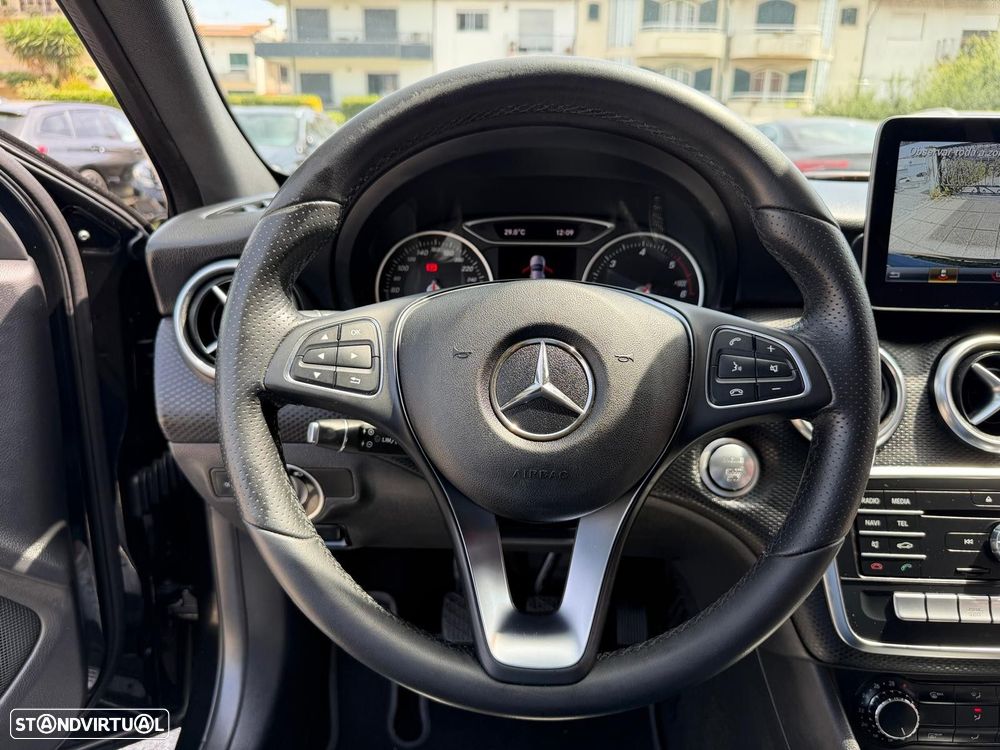Mercedes-Benz A 180 d AMG Line - 21