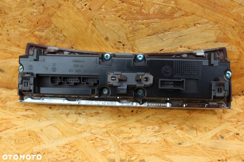 Panel przełączników Mercedes w209 CLK 2096890031 - 4