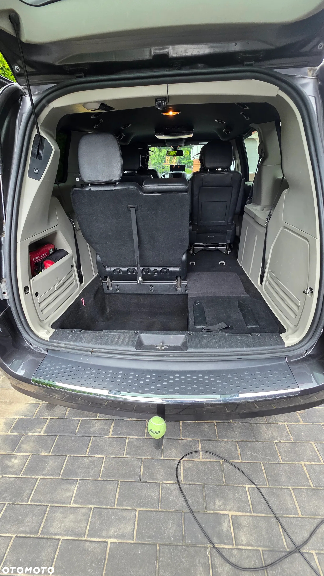 Dodge Grand Caravan - 16