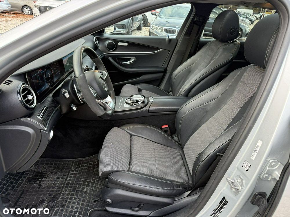 Mercedes-Benz Klasa E 400 4-Matic 9G-TRONIC - 5
