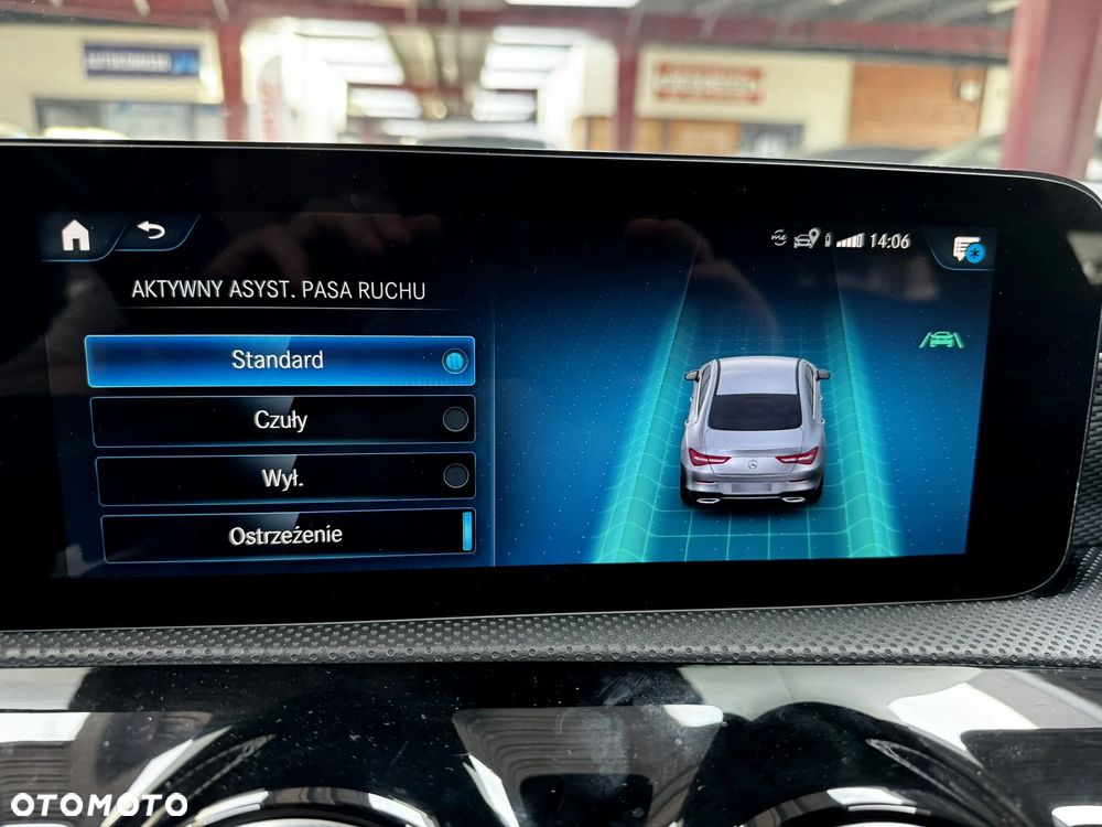 Mercedes-Benz CLA 200 Progressive 7G-DCT - 20