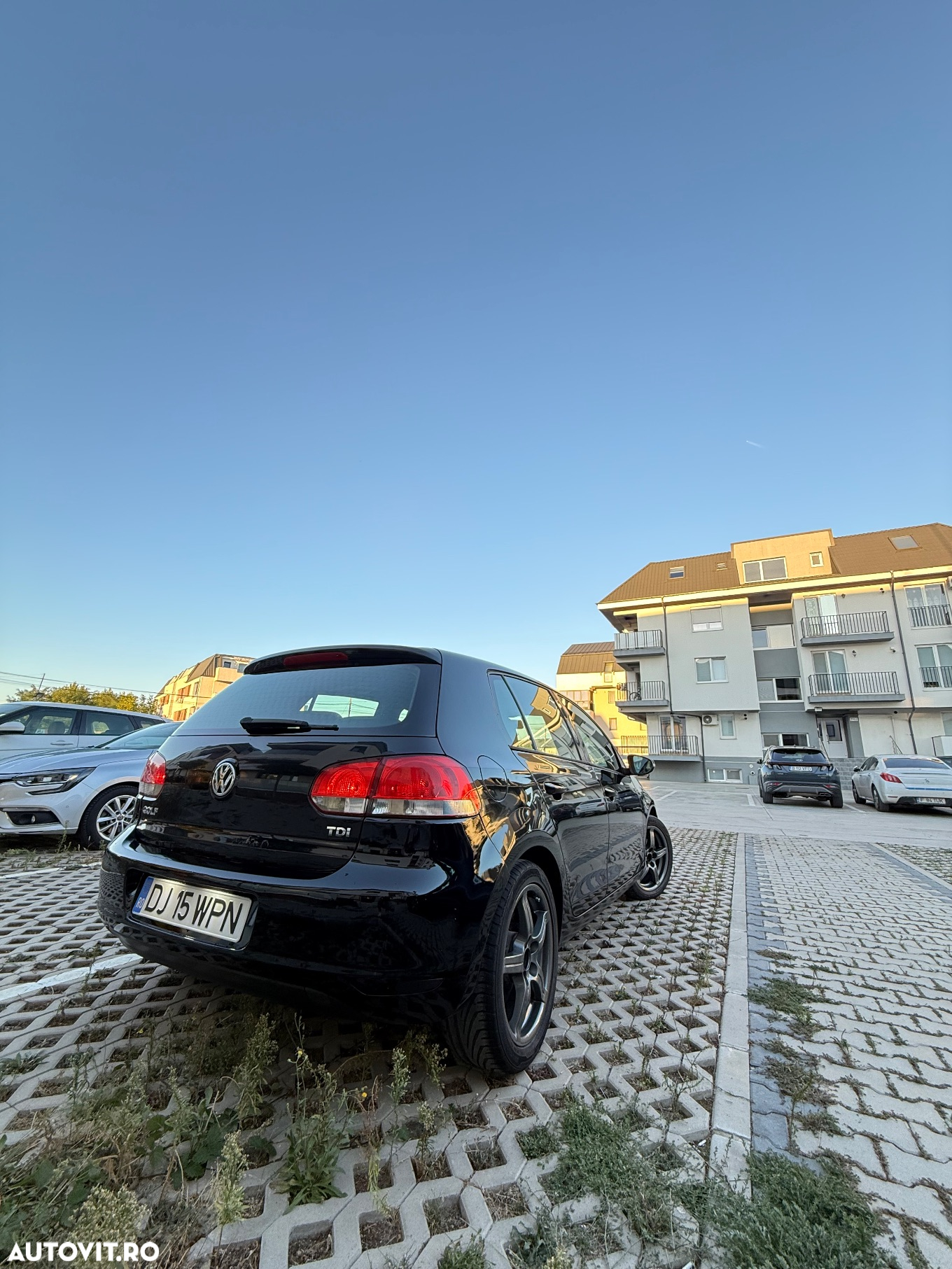 Volkswagen Golf - 2