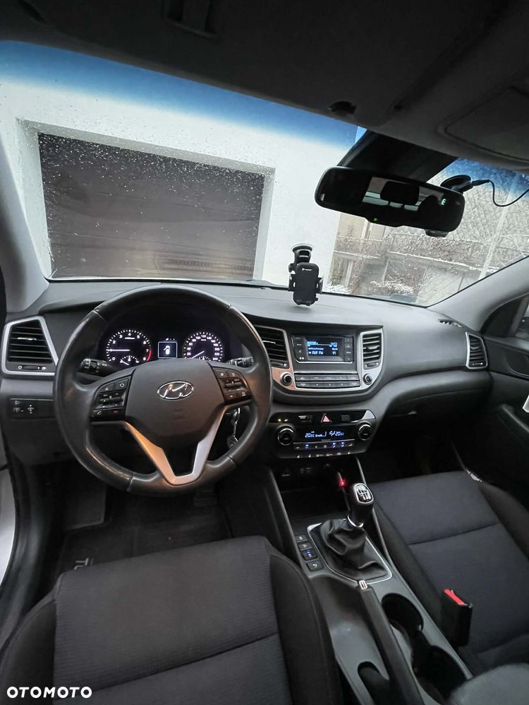 Hyundai Tucson 1.6 GDI BlueDrive Comfort 2WD - 10