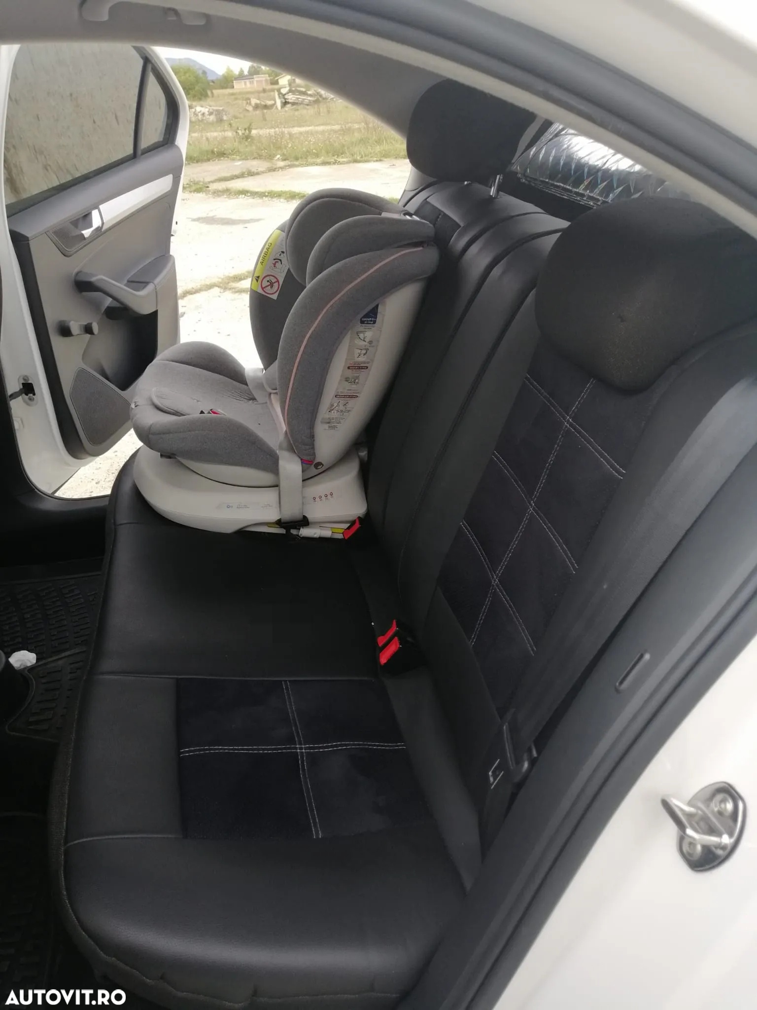 Skoda RAPID 1.0 TSI Ambition - 17
