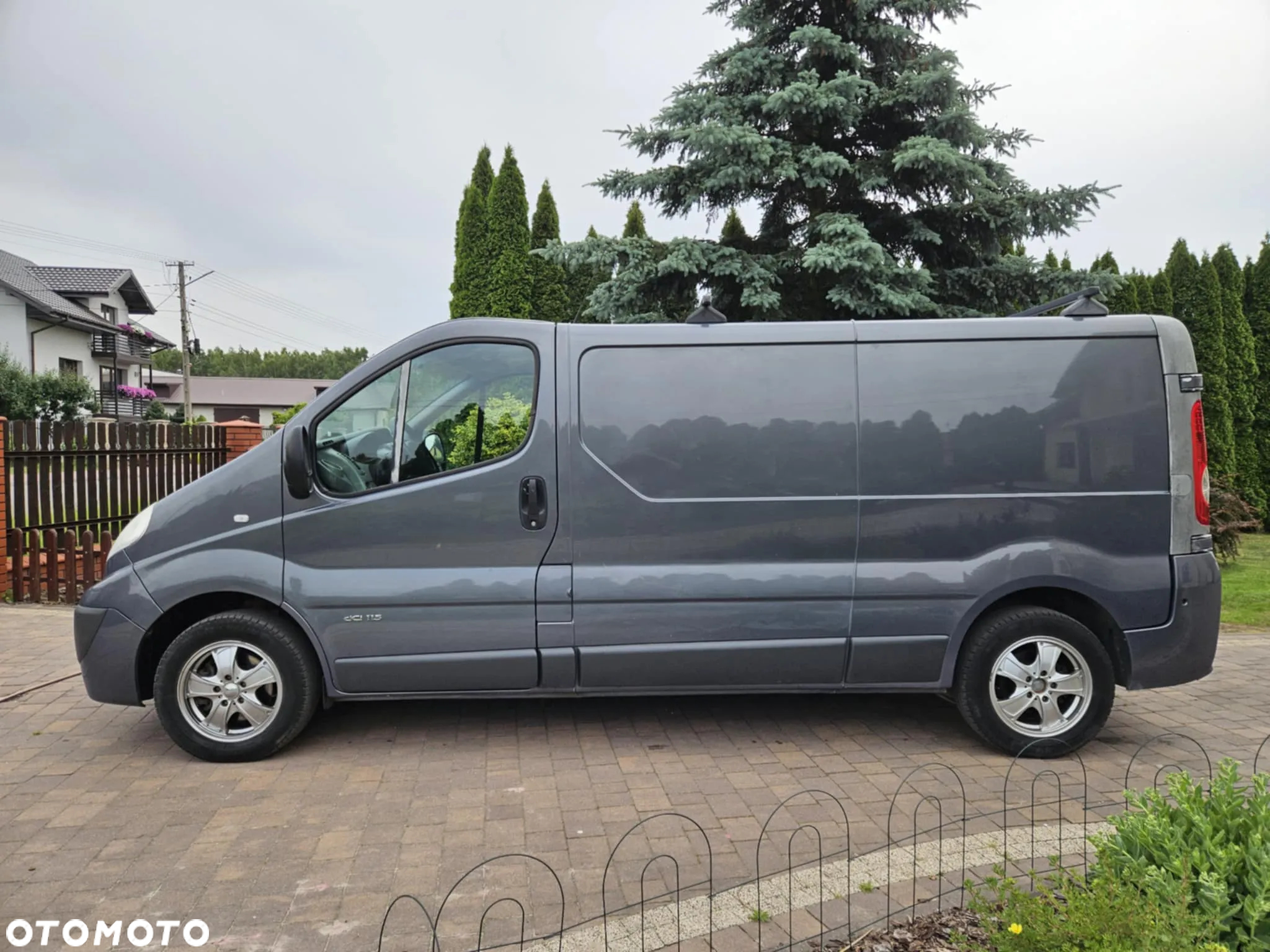 Renault Trafic - 2
