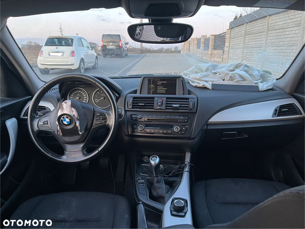BMW Seria 1 116i - 13