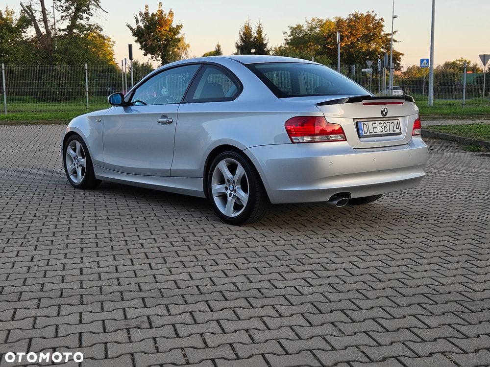 BMW Seria 1 2008 photo 3