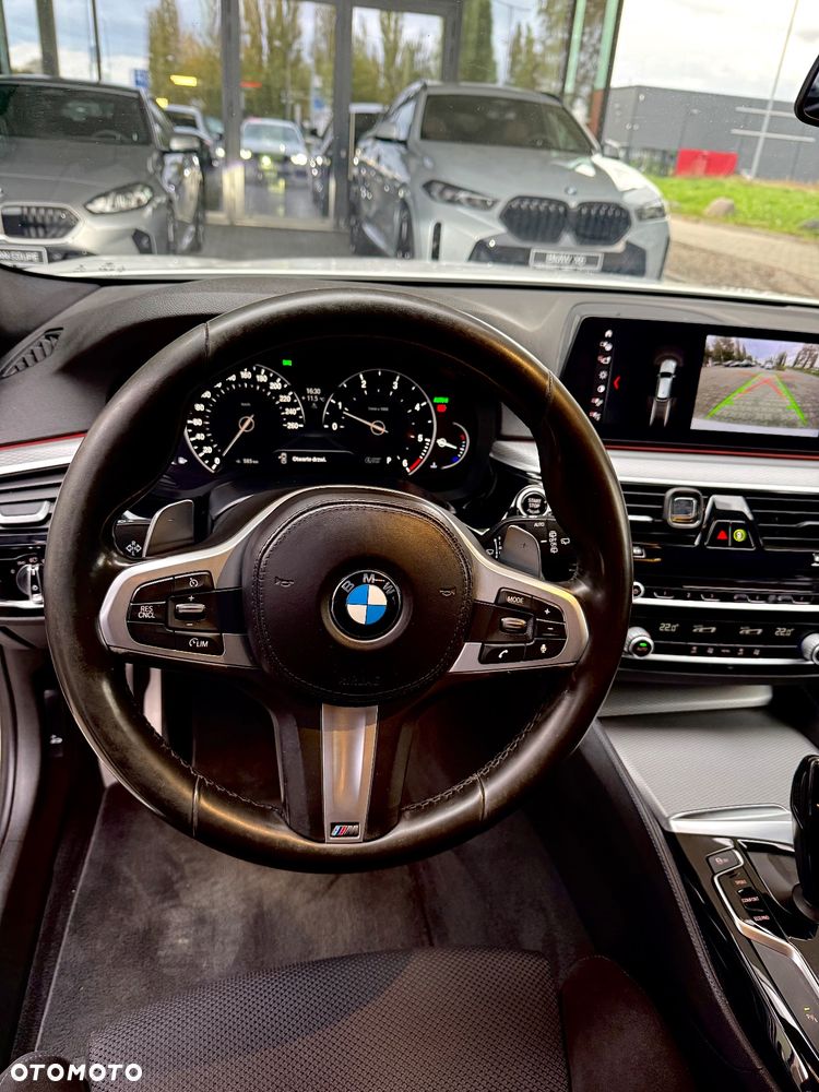 BMW Seria 5 520d xDrive Sport Line sport - 28