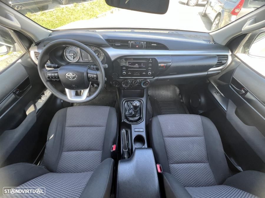 Toyota Hilux 2.4 D-4D 4WD CD CM - 24