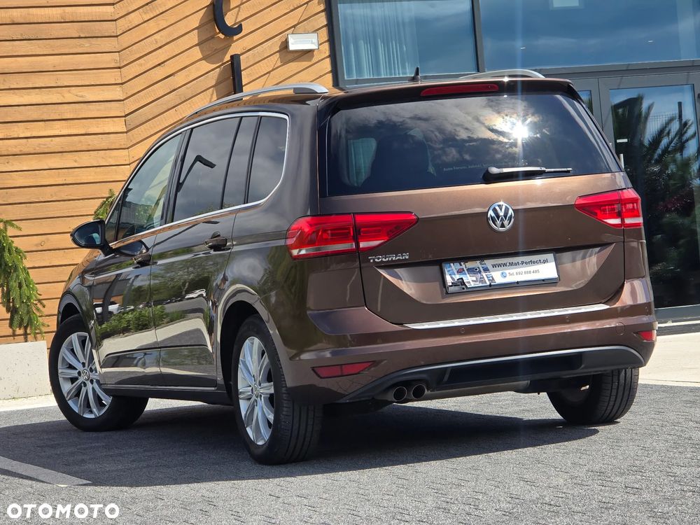Volkswagen Touran 2.0 TDI SCR Highline - 11