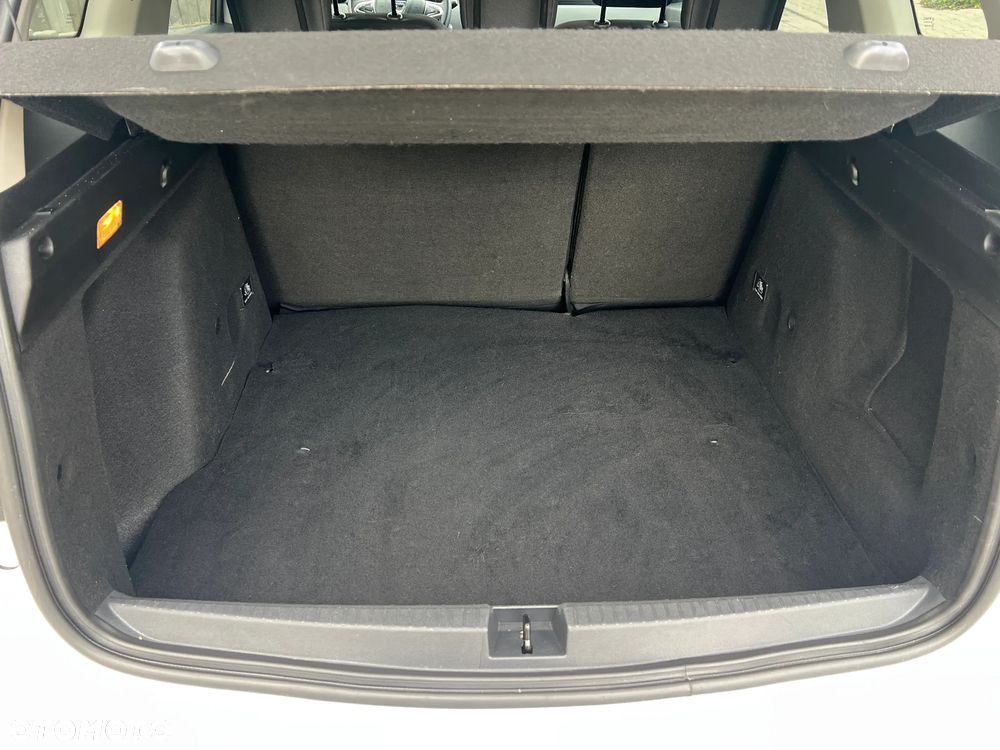 Dacia Duster 1.6 SCe Comfort - 36