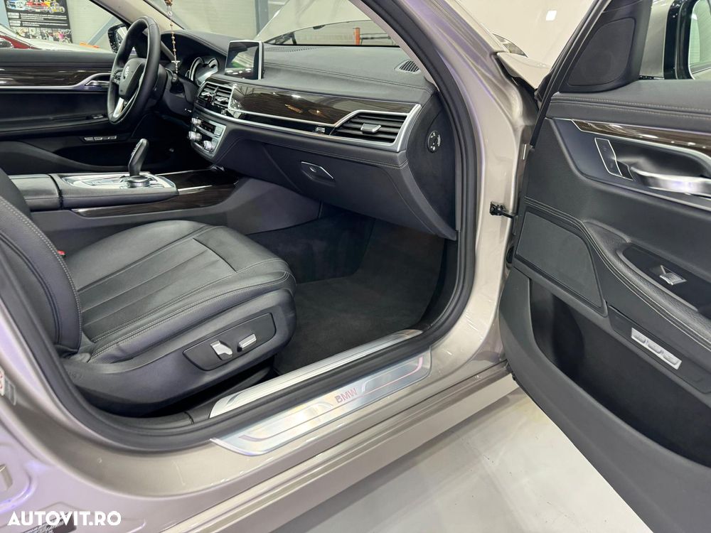 BMW Seria 7 740d xDrive - 8