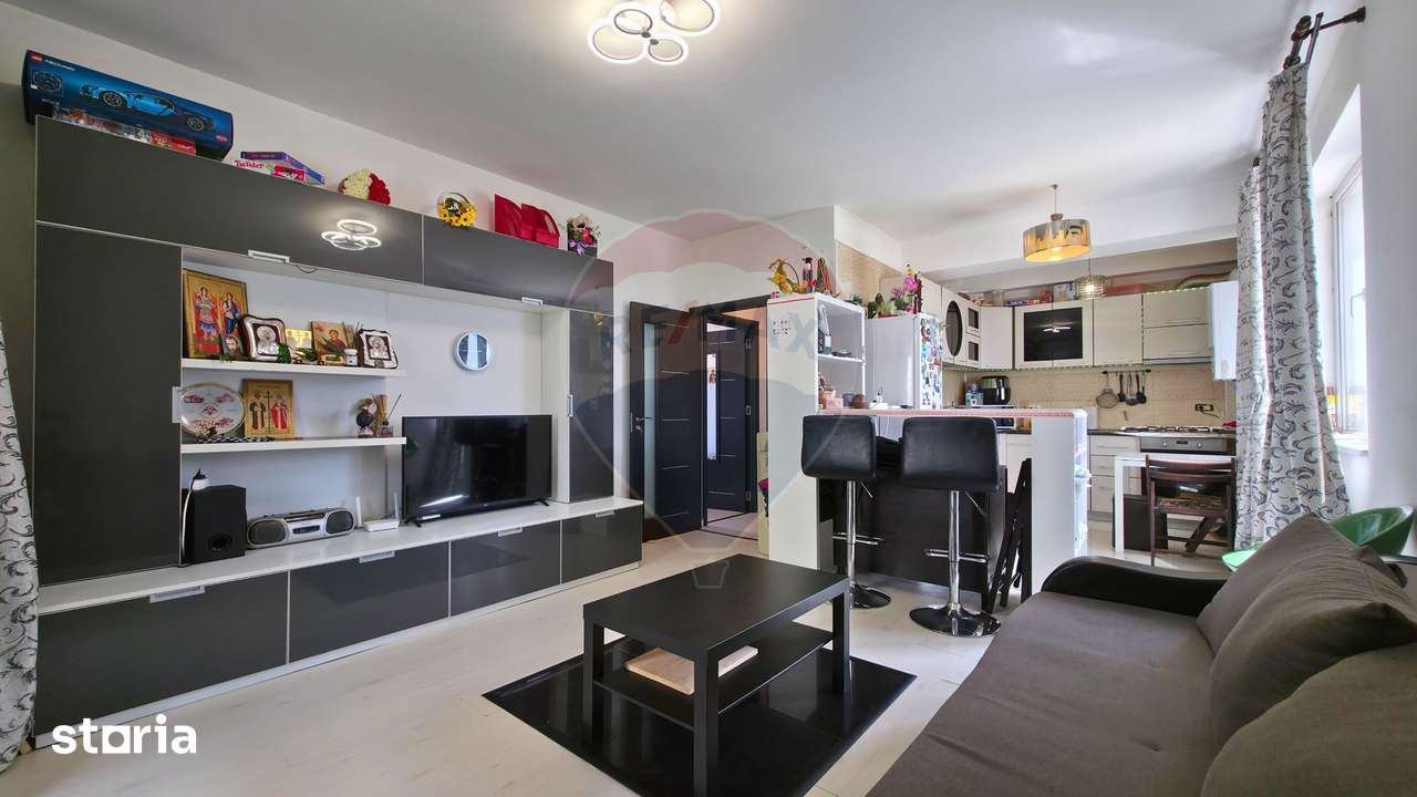 Apartament 3 camere 1 Decembrie de Vanzare - Imagine principală: 2/11