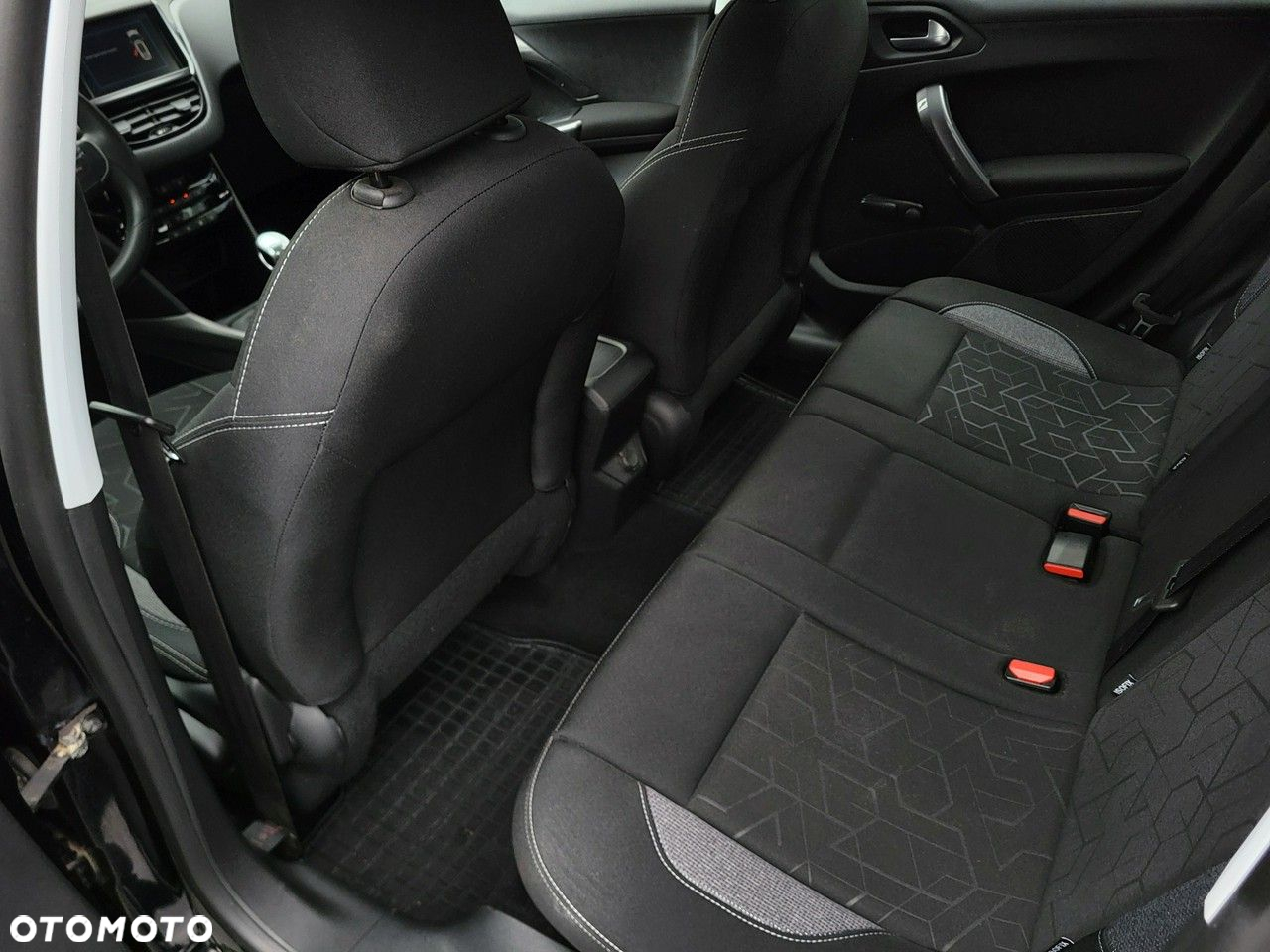 Peugeot 2008 - 15