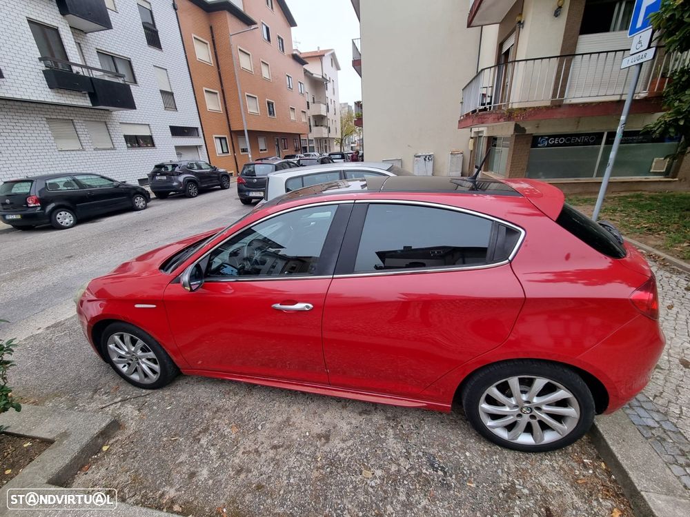 Alfa Romeo Giulietta 1.6 JTDM Distinctive - 2
