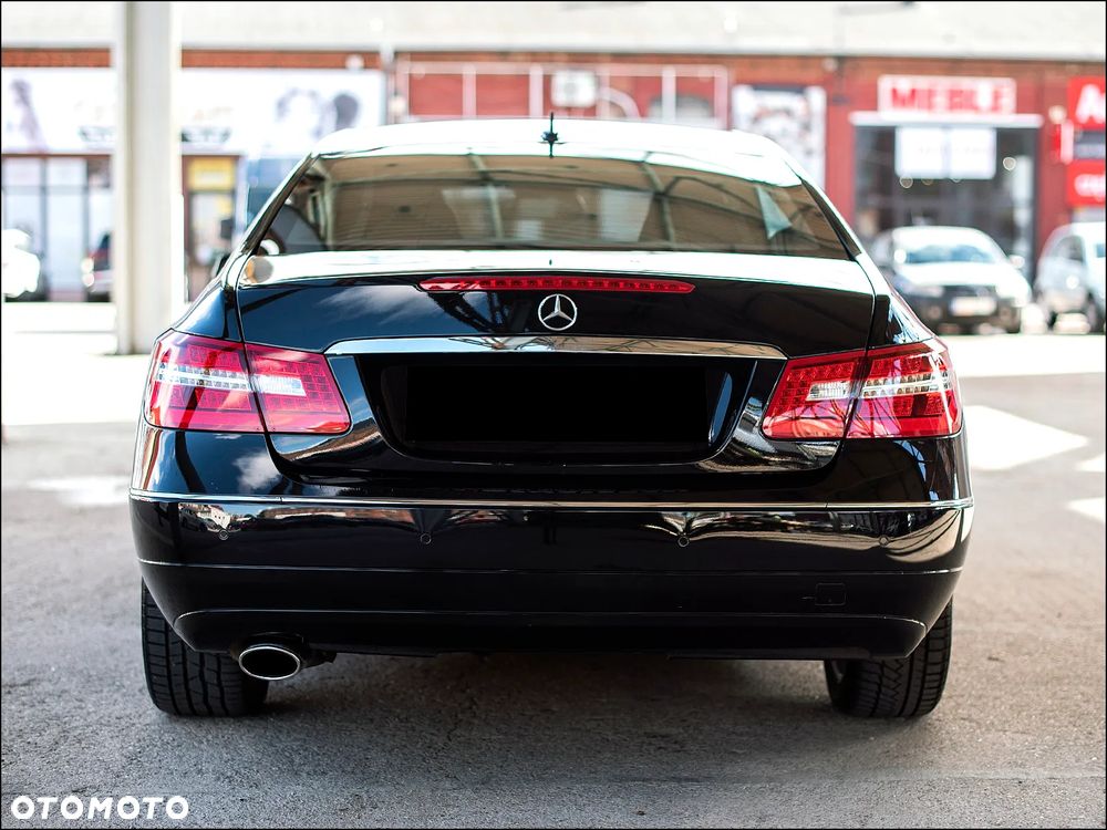 Mercedes-Benz Klasa E - 9