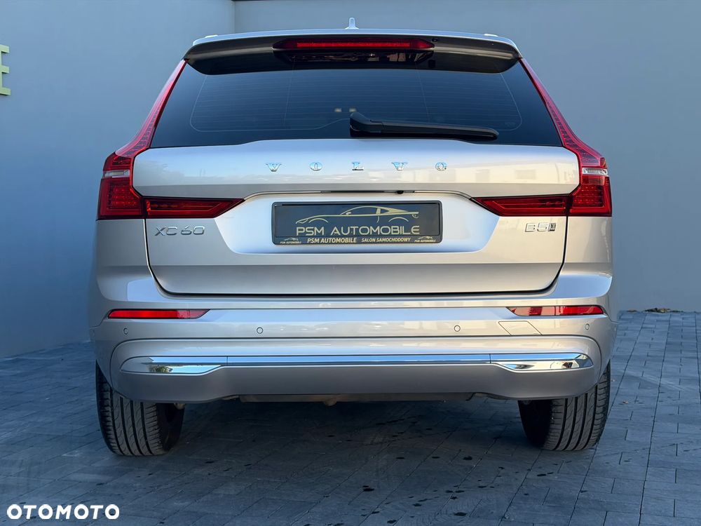 Volvo XC 60 B5 B AWD Plus Bright - 9