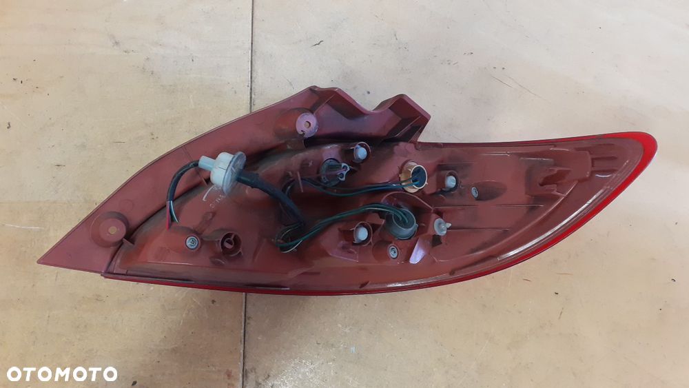 MAZDA 2 DEMIO III 5D lampa tył tylna lewa - 2