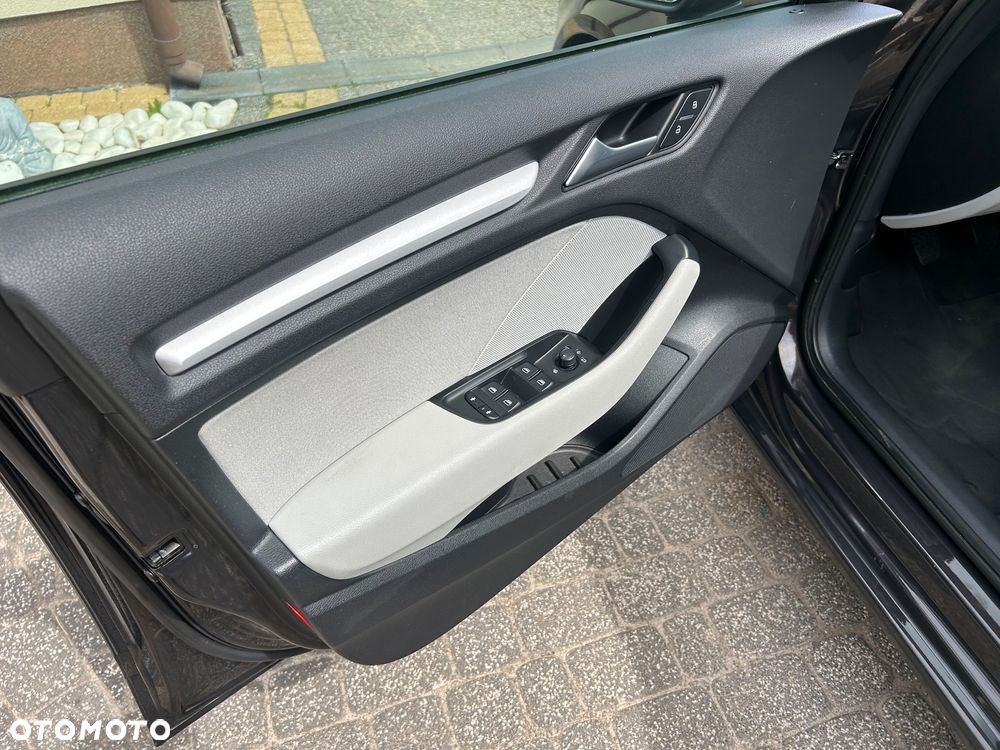 Audi A3 Sportback 1.6 TDI Attraction - 26