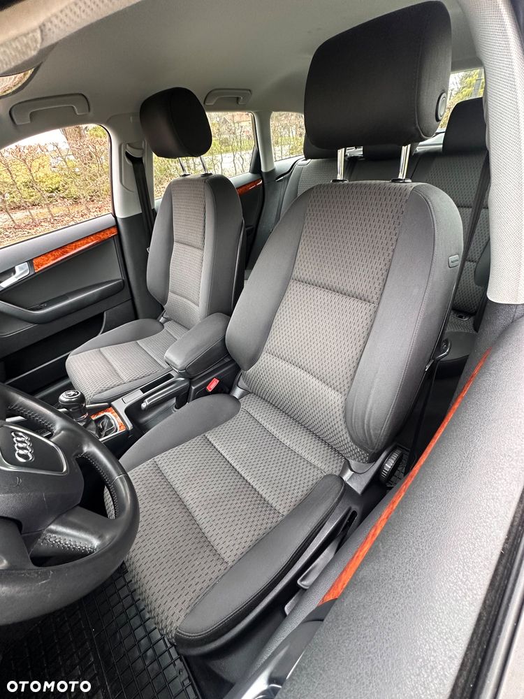 Audi A3 Sportback 2.0 TDI DPF quattro Ambiente - 16