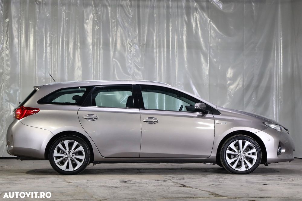 Toyota Auris 1.8 L VVT-i Hybrid Luna - 35