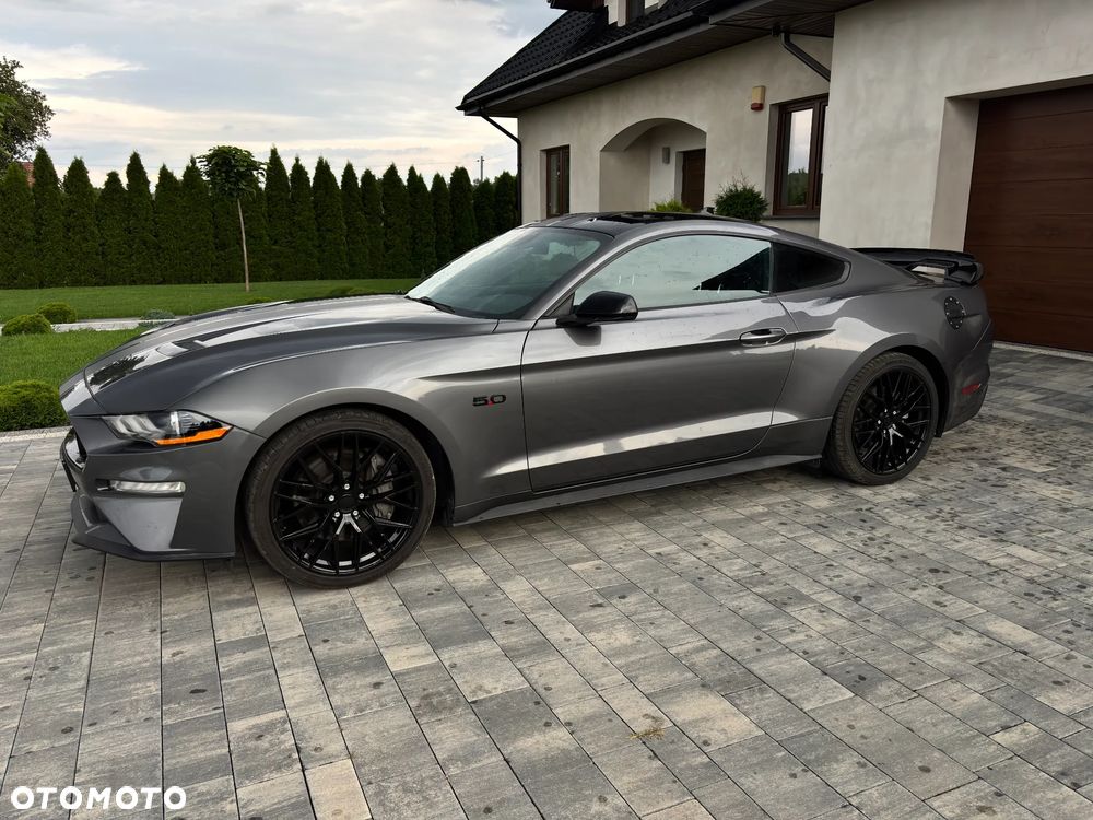 Ford Mustang - 4