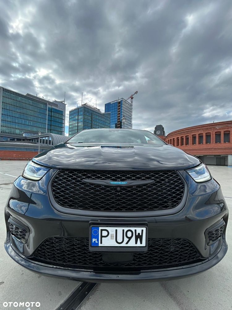 Chrysler Pacifica - 23